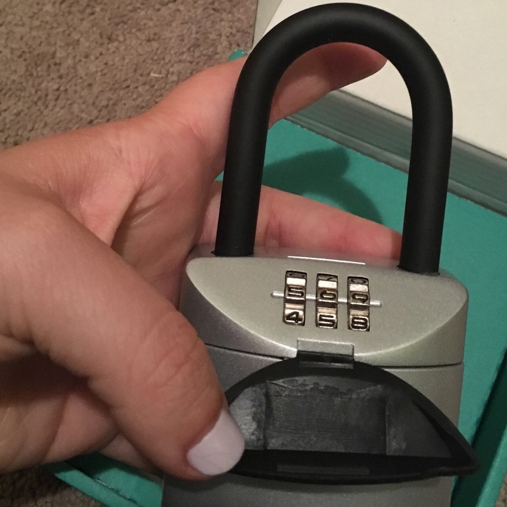 Lock box - Picture 3 of 5